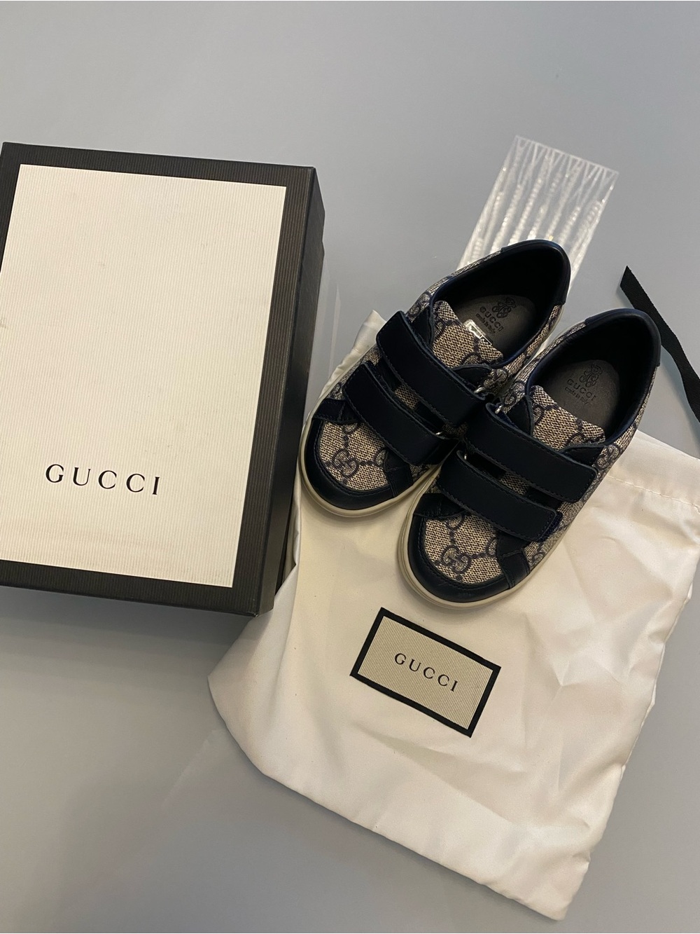 Gucci Kids GG Supreme Velcro Sneakers in Beige and Black